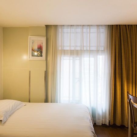 Motel Shanghai Sinan Road Экстерьер фото