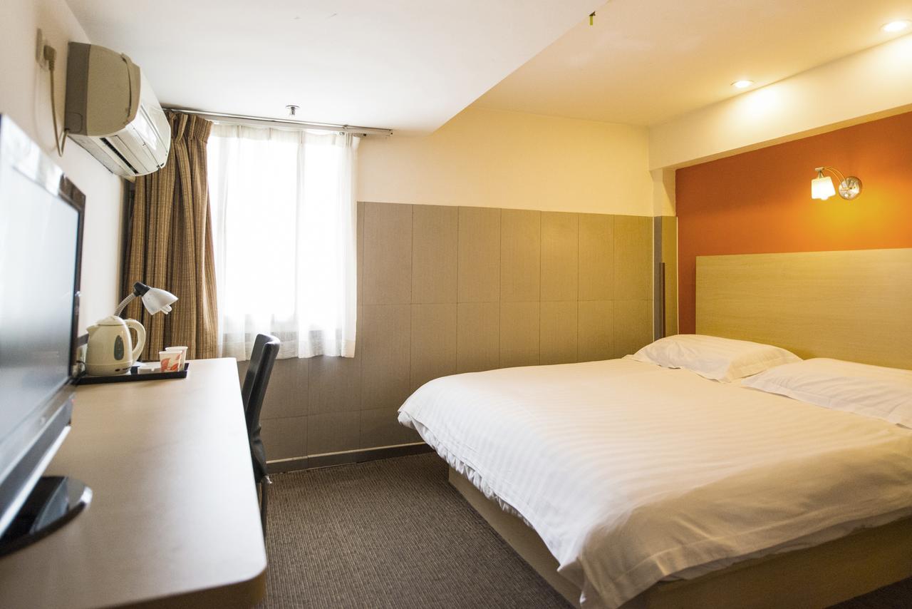 Motel Shanghai Sinan Road Экстерьер фото