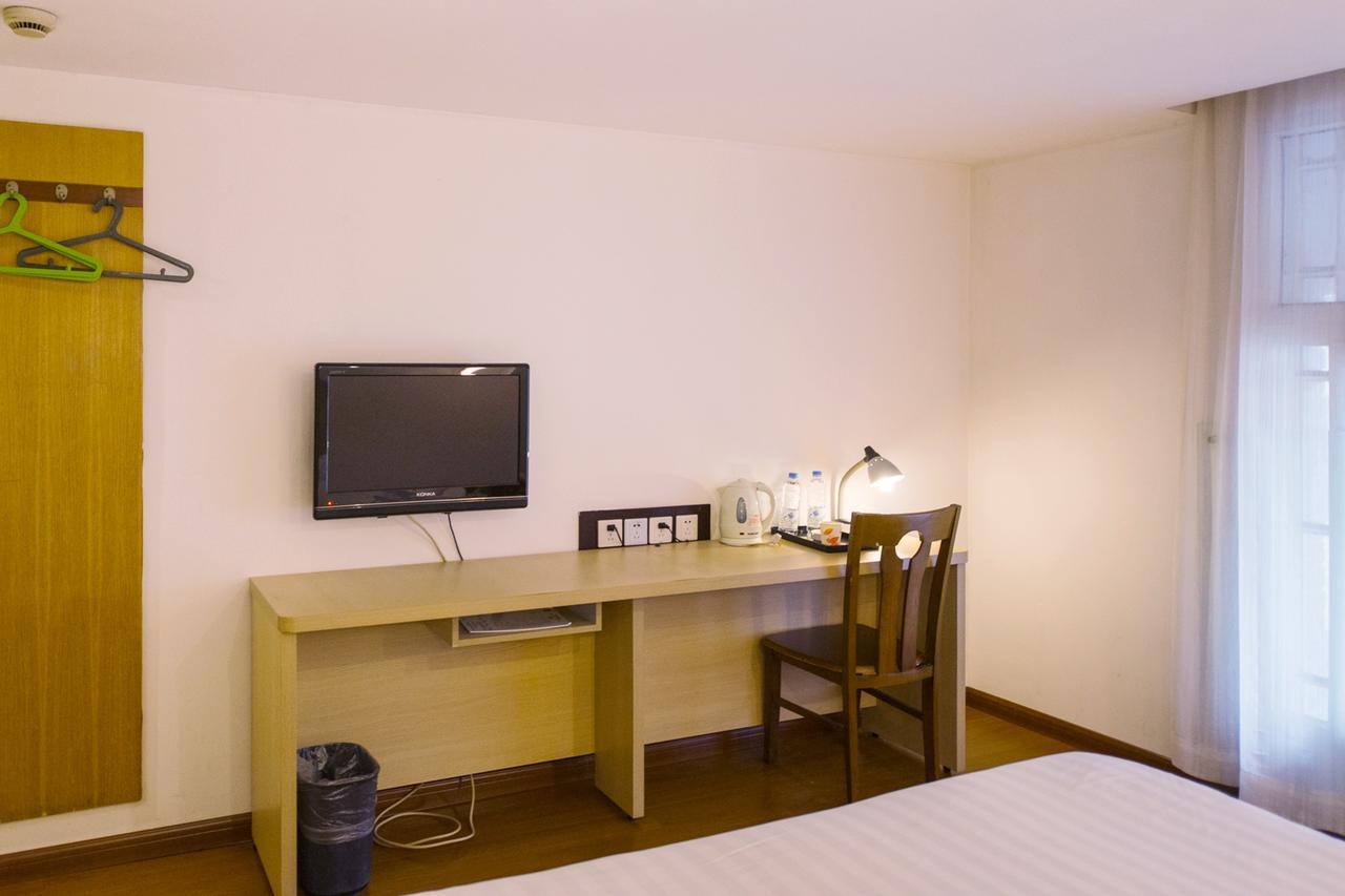 Motel Shanghai Sinan Road Экстерьер фото